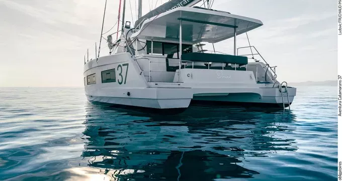 Aventura 37 katamarán